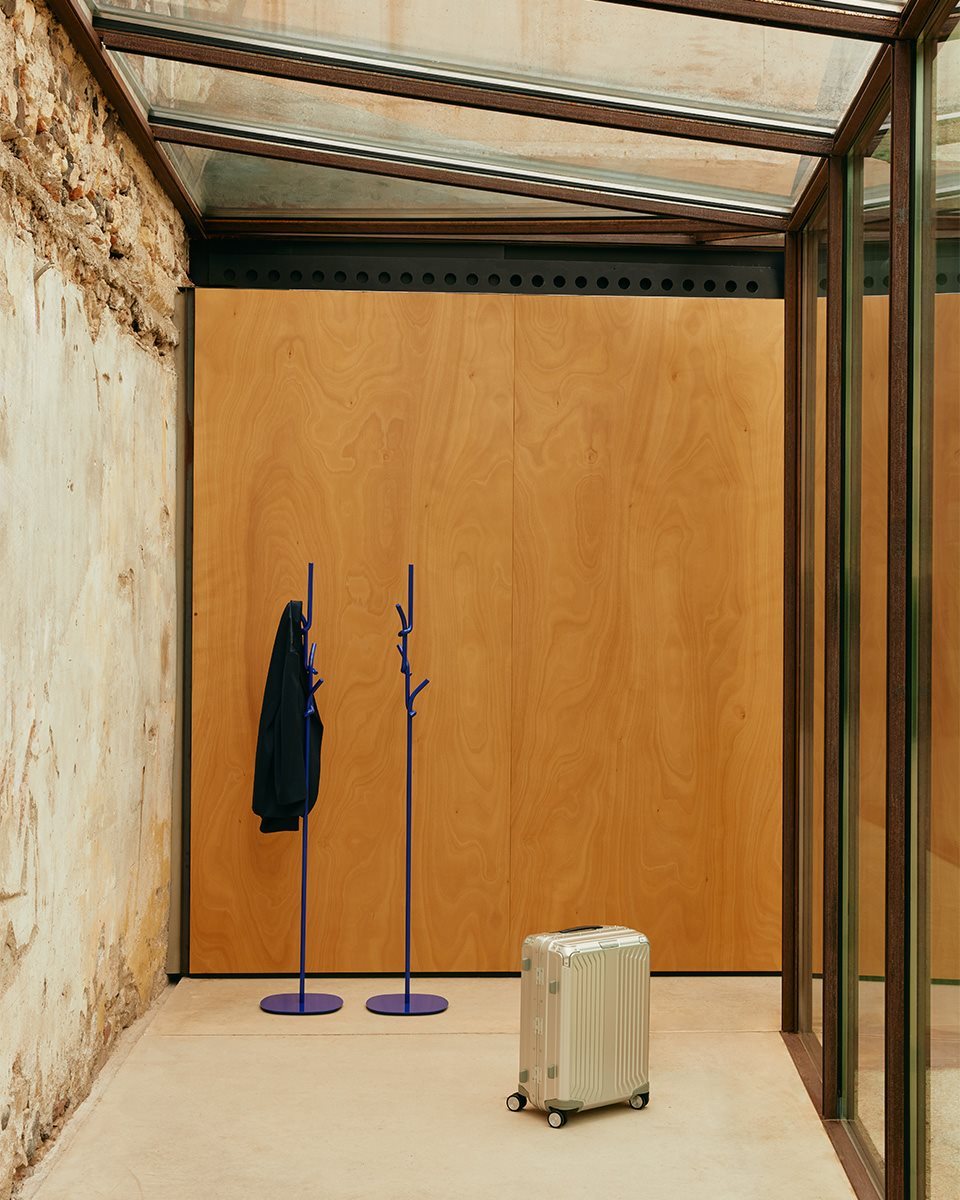 Desalto_Web_06CO_STS_Coatstand_01